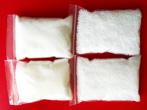 白色胶粒对比相